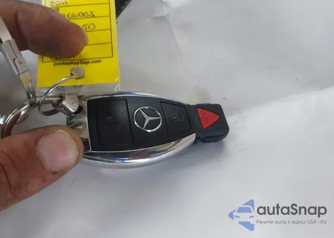 2011 Mercedes-Benz Glk 350 4Matic from USA, damaged, VIN WDCGG8HB9BF554601